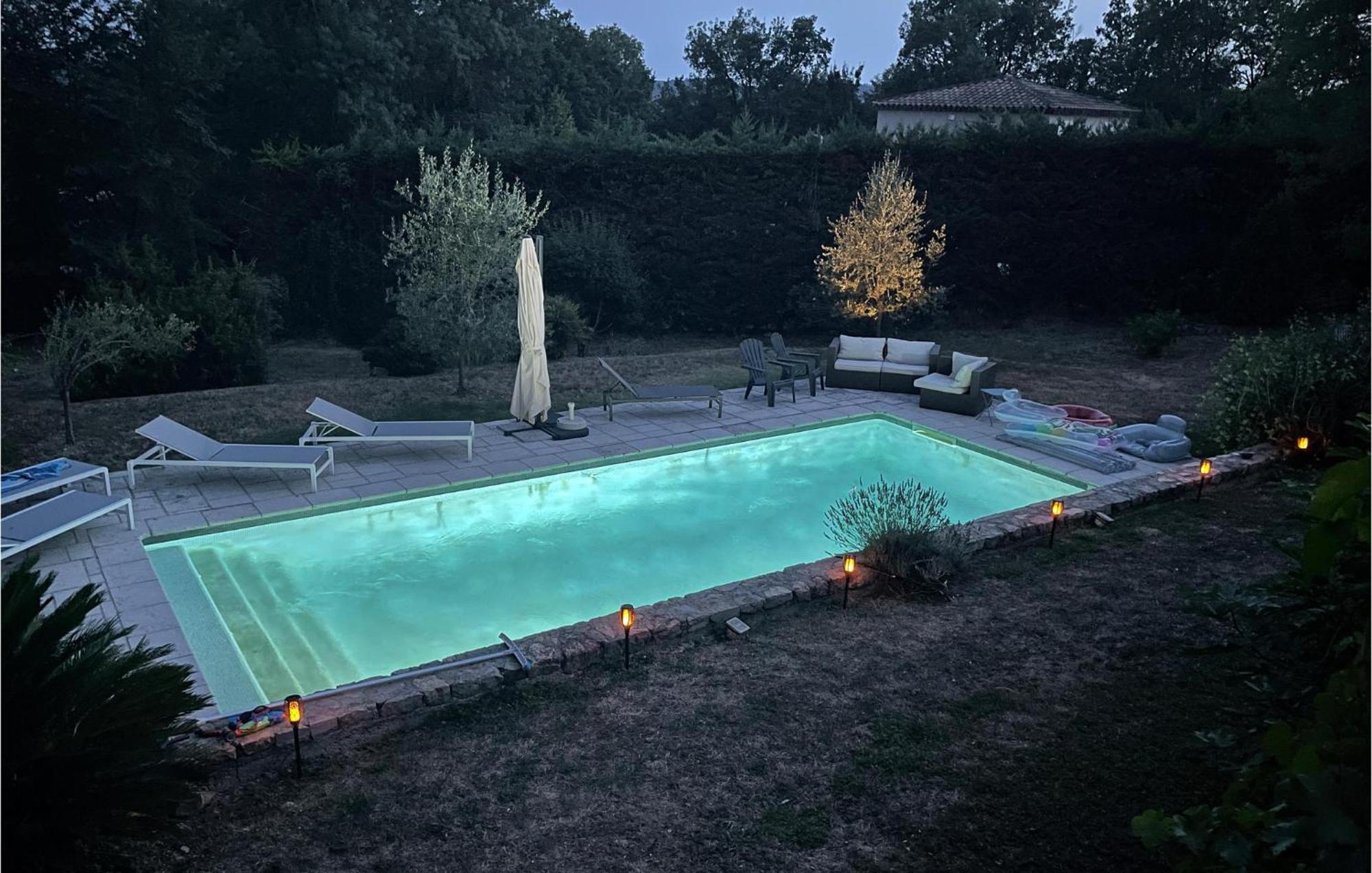 Villamombetti Montauroux Exteriör bild